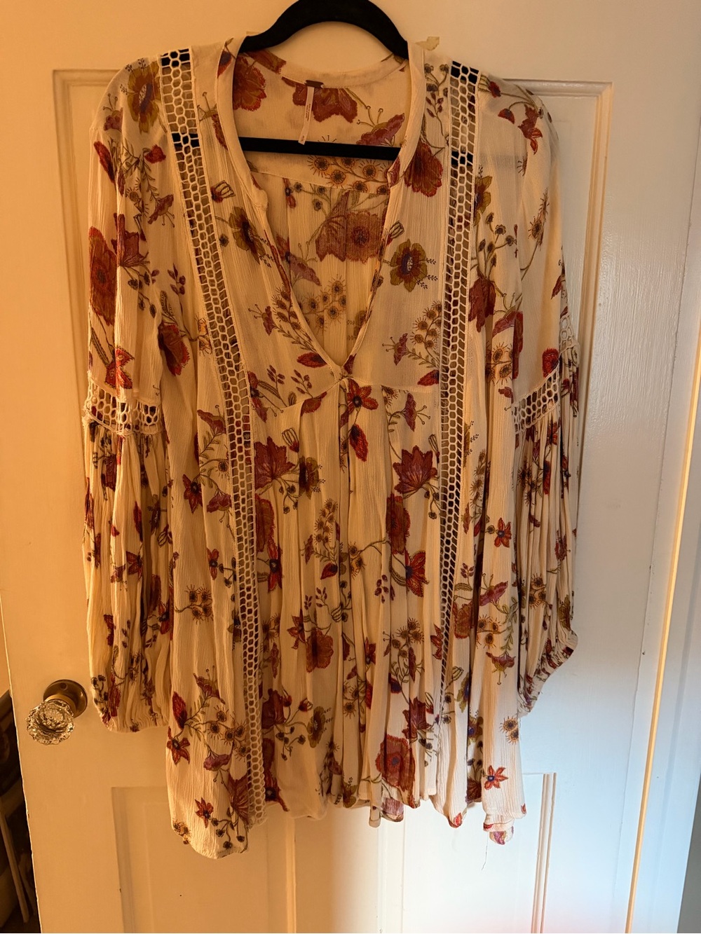 Free People Cream Floral Crochet-Trim V-Neck Tunic Blouse